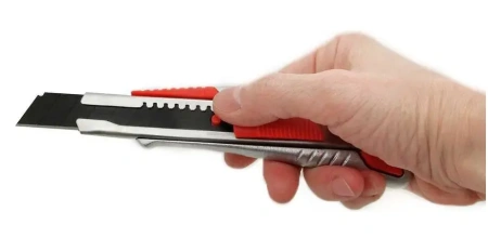 Нож с сегментированным лезвием 18 мм металлический корпус VIRA 831309; УТ-00000306